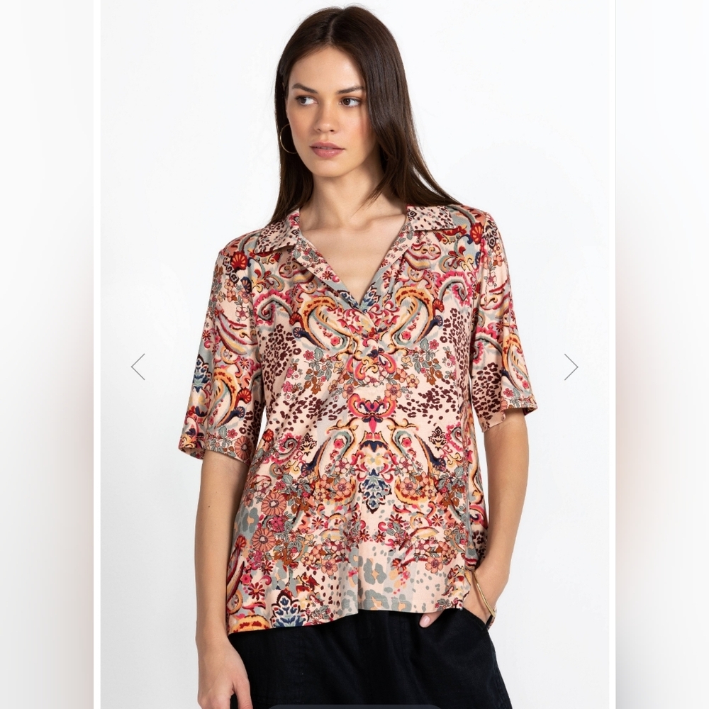 NWT Johnny Was Red Pink & Cream Multicolor Jungle Paisley Swing Polo Tee - Small